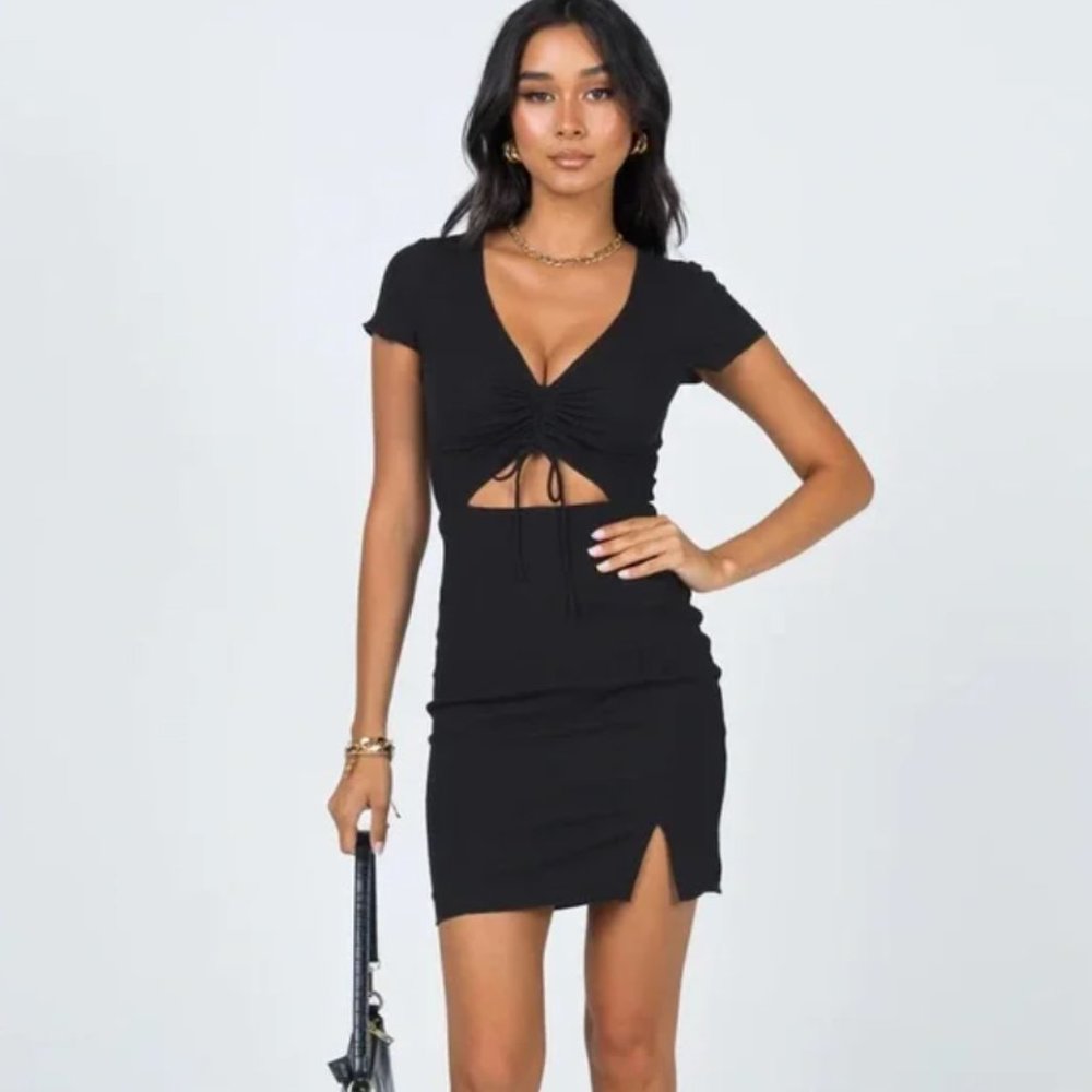 Princess Polly Pinch Me Short Sleeve Mini Dress in Black (4)